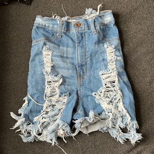 Super distressed shorts
